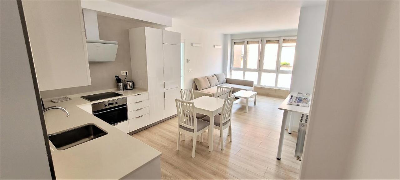 Cozy White Home In ゲチョ エクステリア 写真
