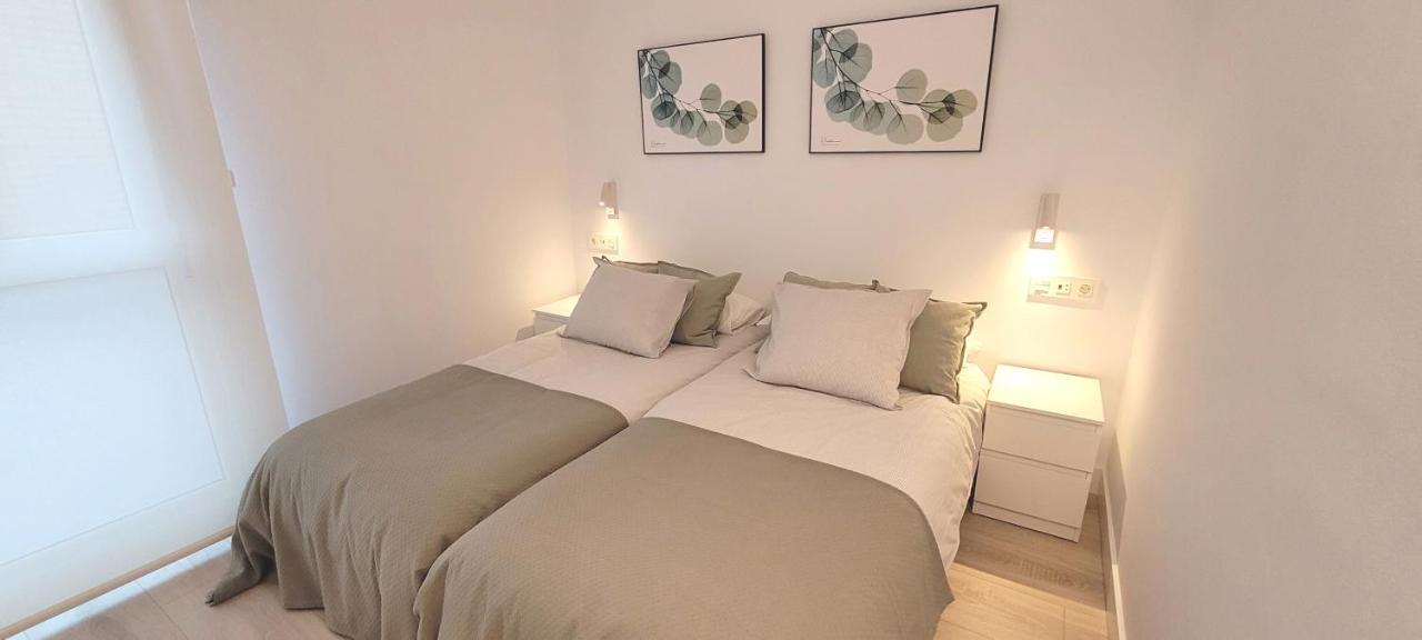 Cozy White Home In ゲチョ エクステリア 写真